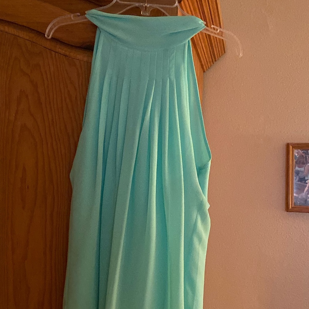 Silky, sleeveless blouse